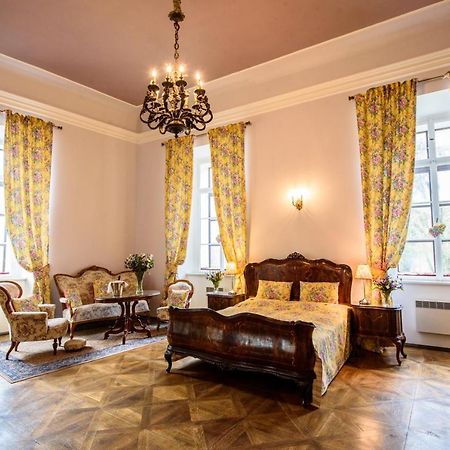 Отель Chateau Hostacov Экстерьер фото
