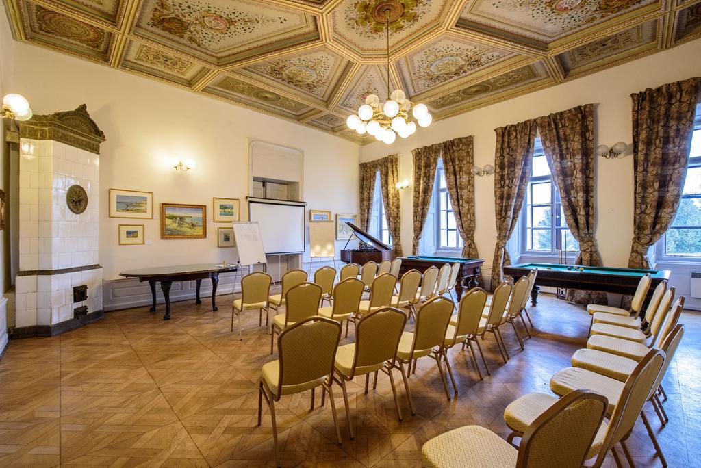 Отель Chateau Hostacov Экстерьер фото