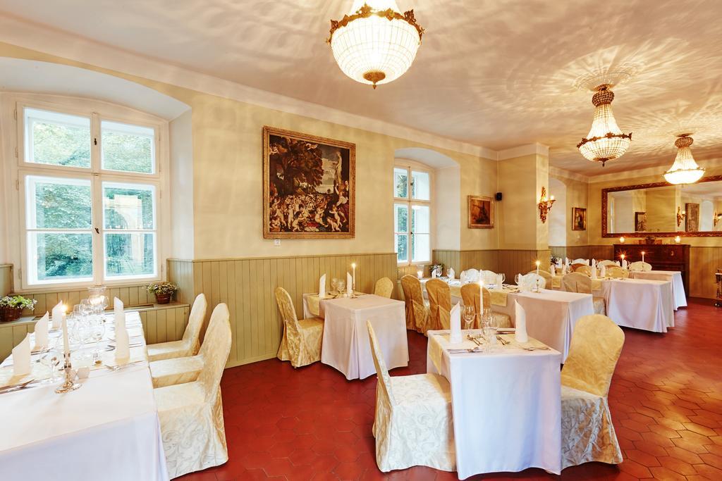 Отель Chateau Hostacov Экстерьер фото