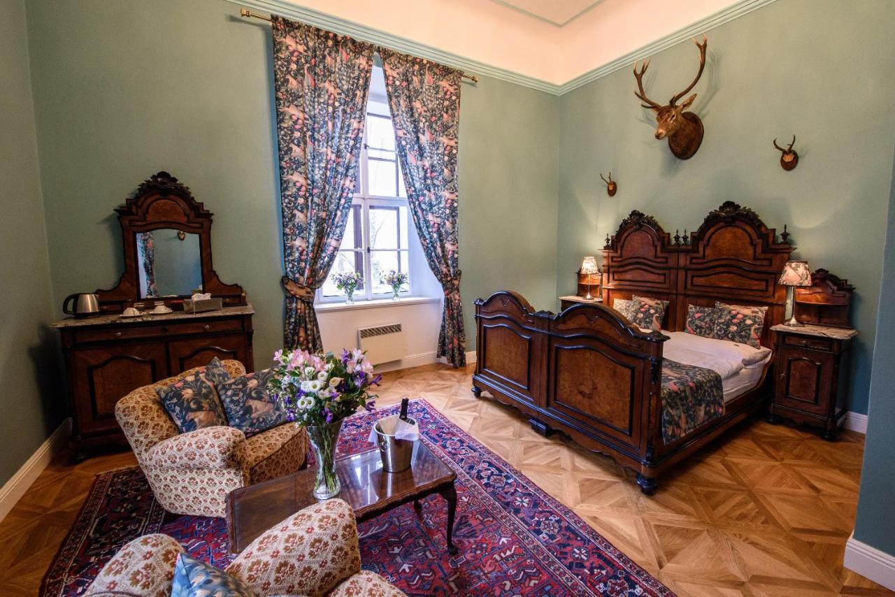 Отель Chateau Hostacov Экстерьер фото