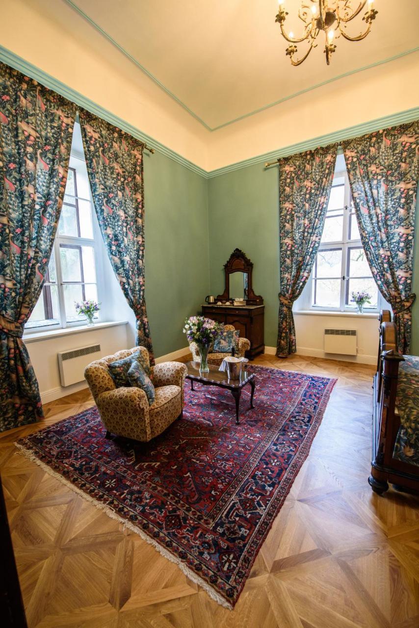 Отель Chateau Hostacov Экстерьер фото